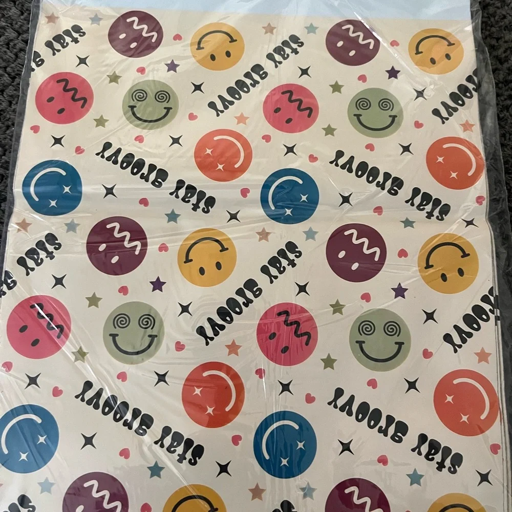 10 Pc Smiley face poly mailers NWT 10x13 shipping groovy hippy stay groovy